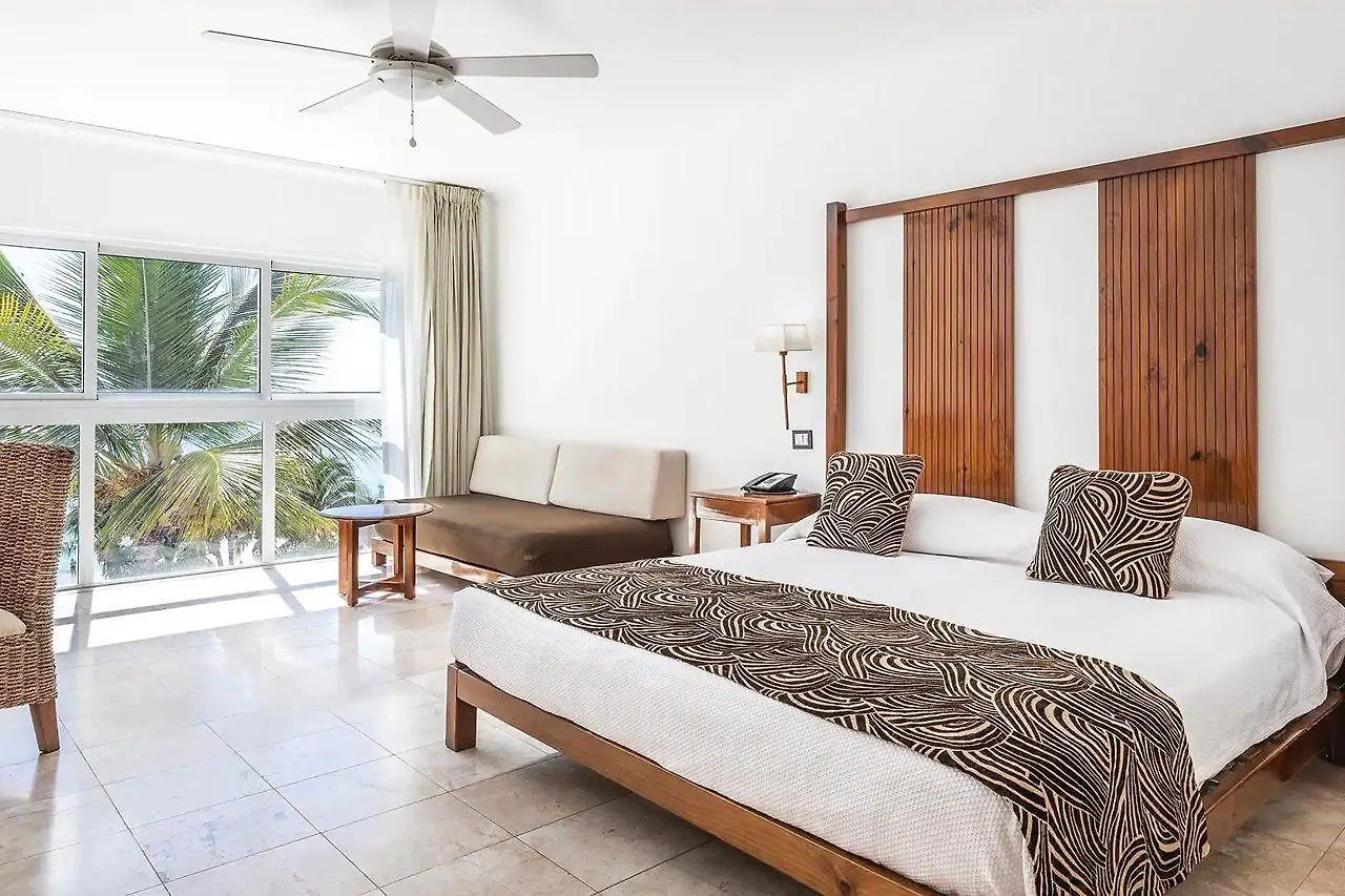 Be Live Experience Hamaca Suites Boca Chica 4*,